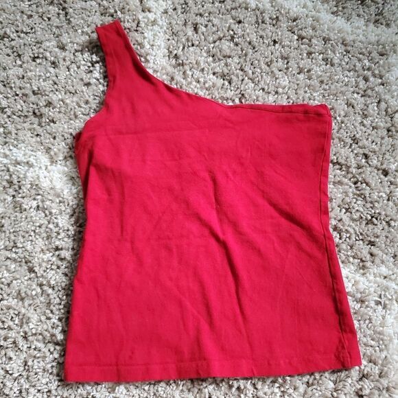 Moda International Built-in Bra Asymmetrical Top Women's Size Medium in Red - Picture 3 of 5